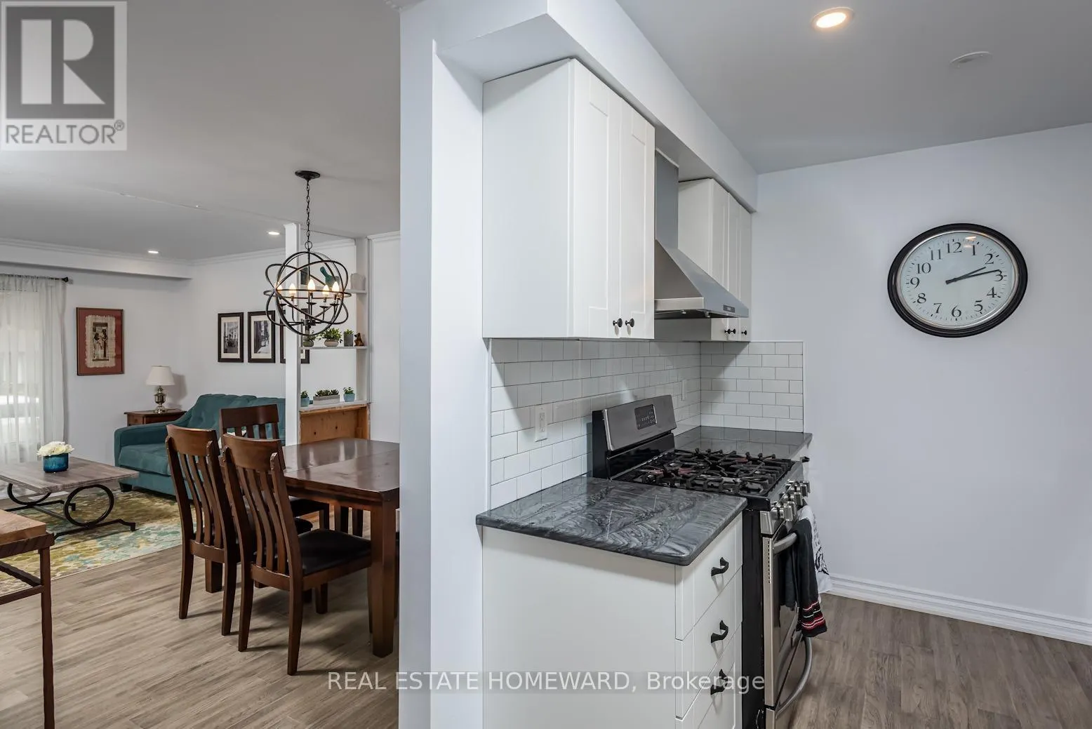 21 GLEN WATFORD ROAD