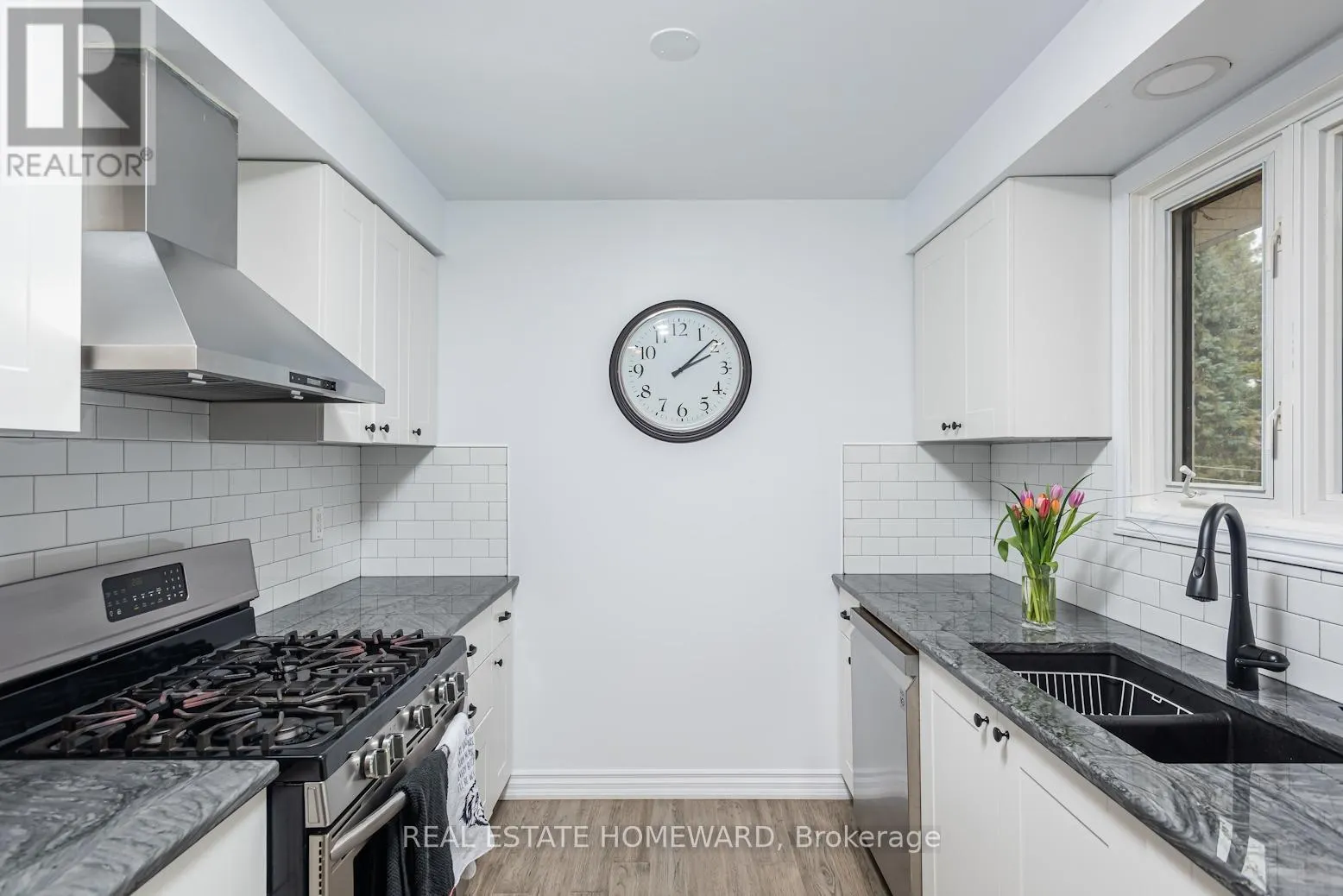 21 GLEN WATFORD ROAD
