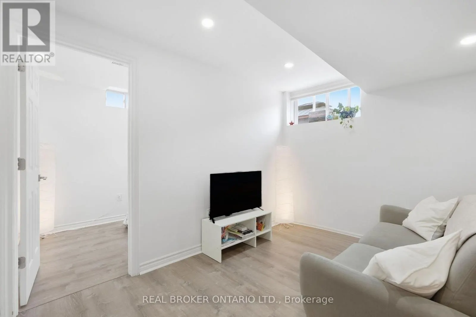 1 BURLEY LANE