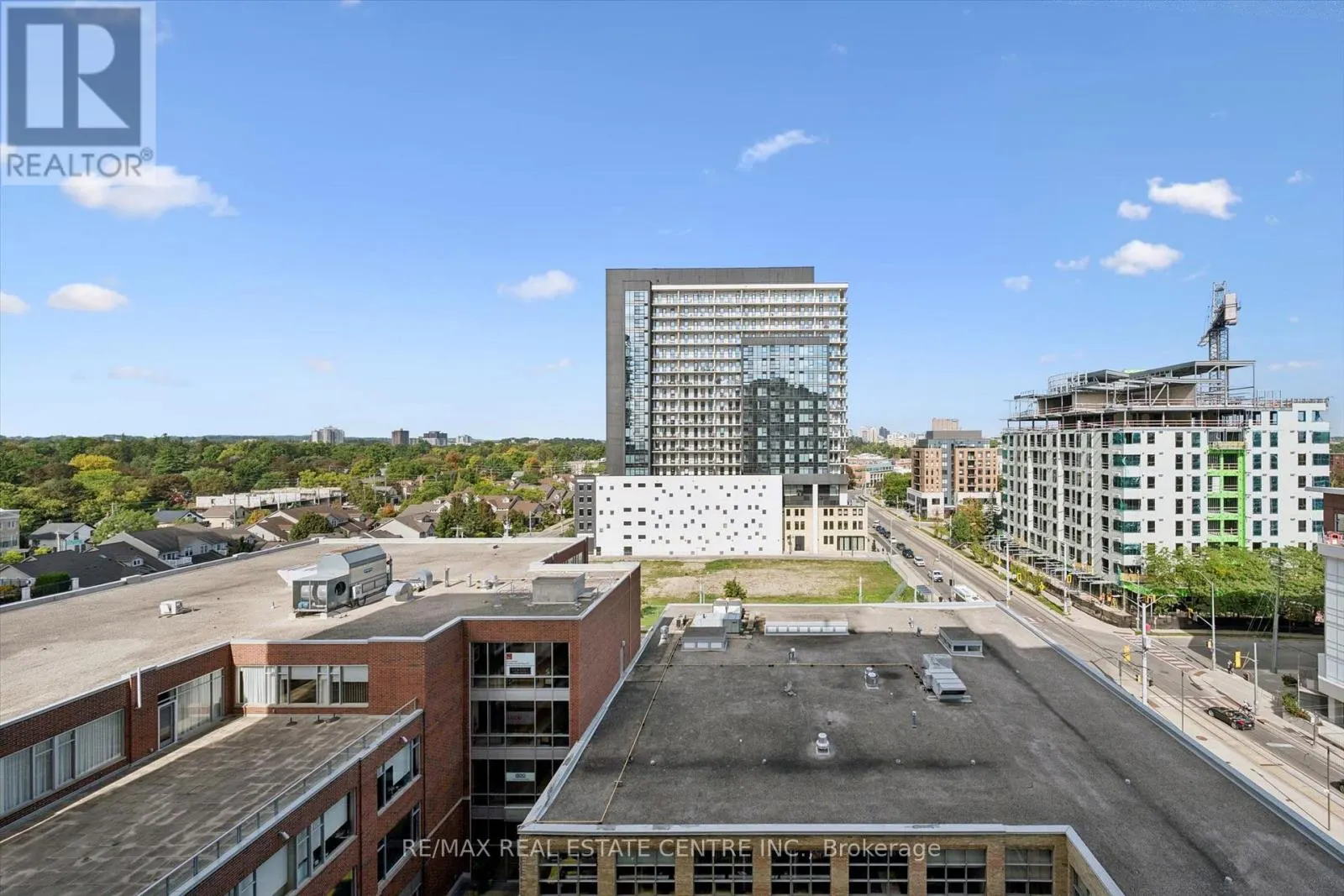 802 - 191 KING STREET S