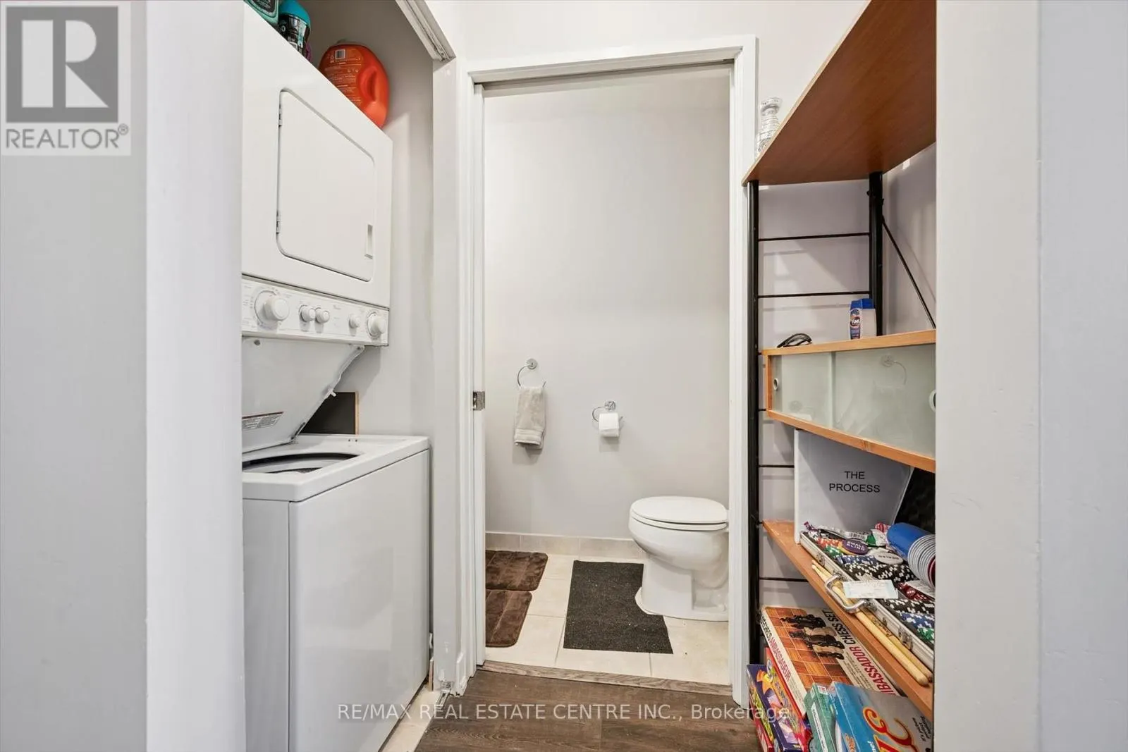 802 - 191 KING STREET S