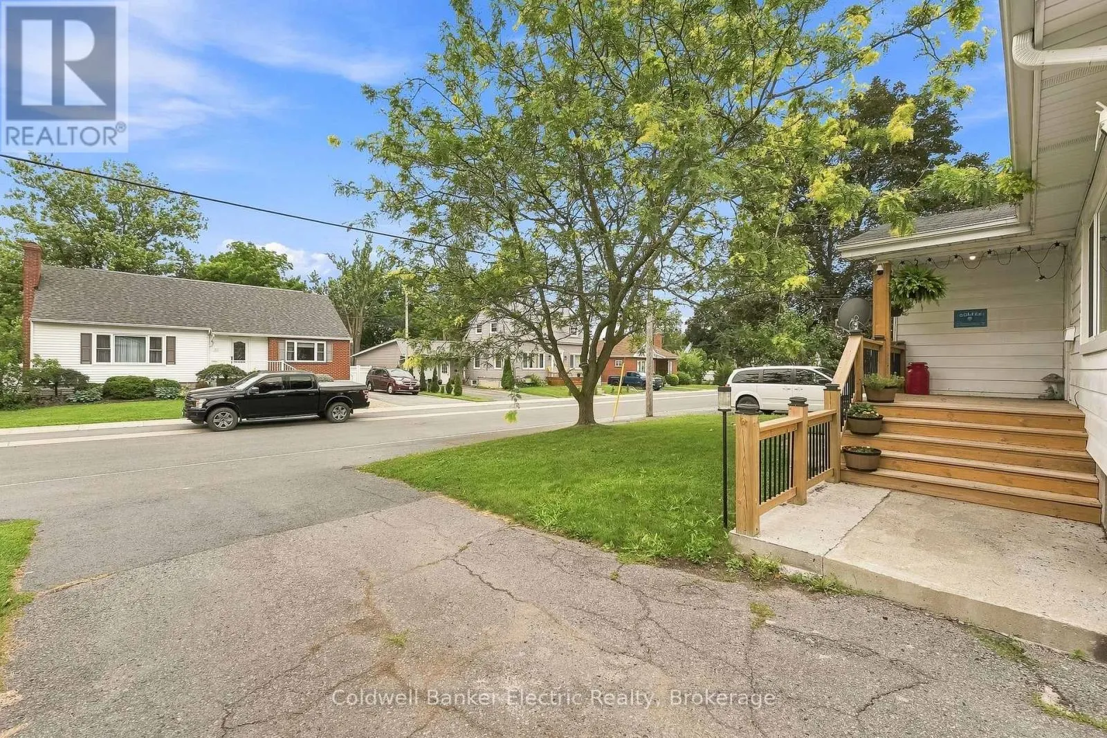 19 GRAHAM STREET E