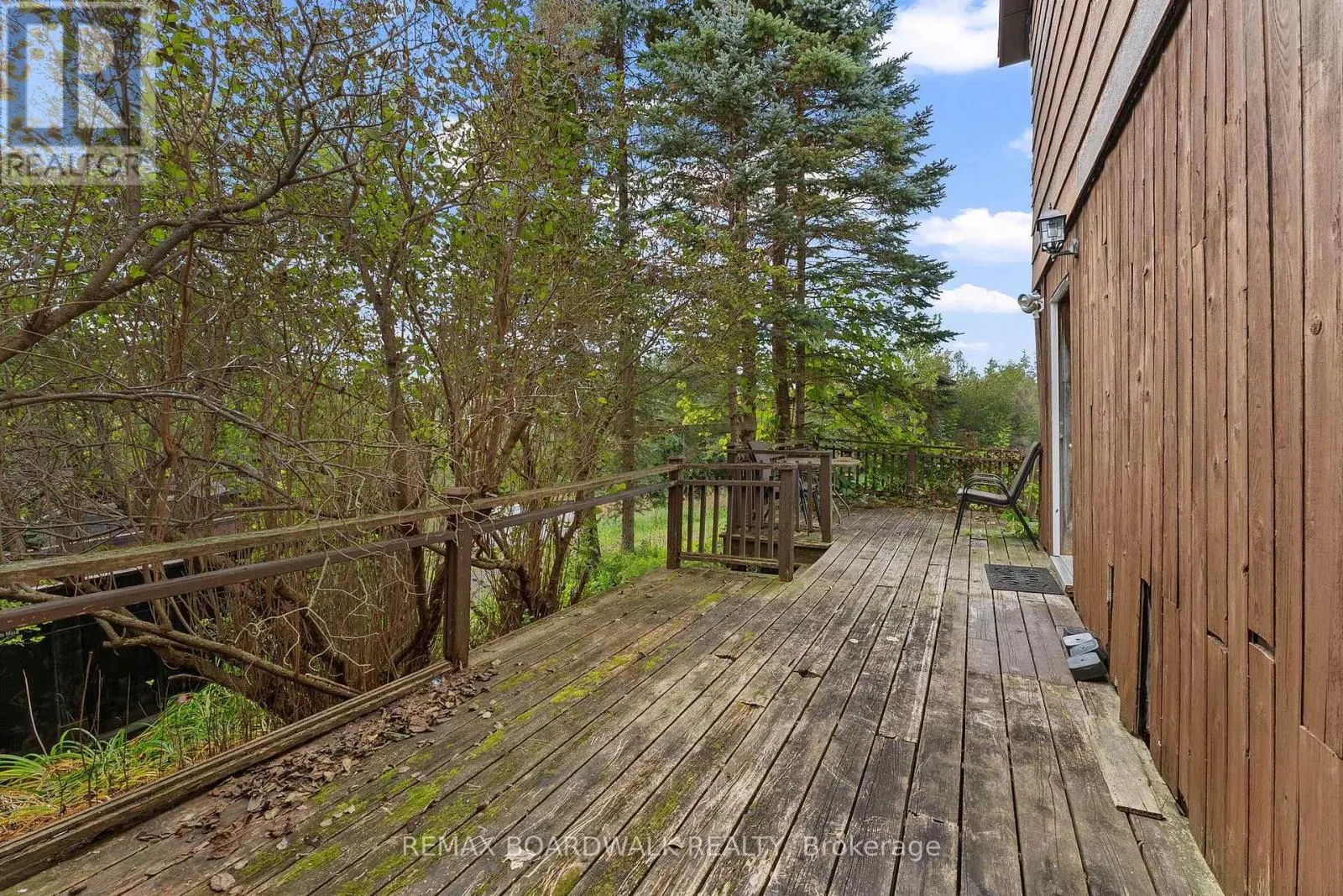 365 SCOTCH LINE ROAD W