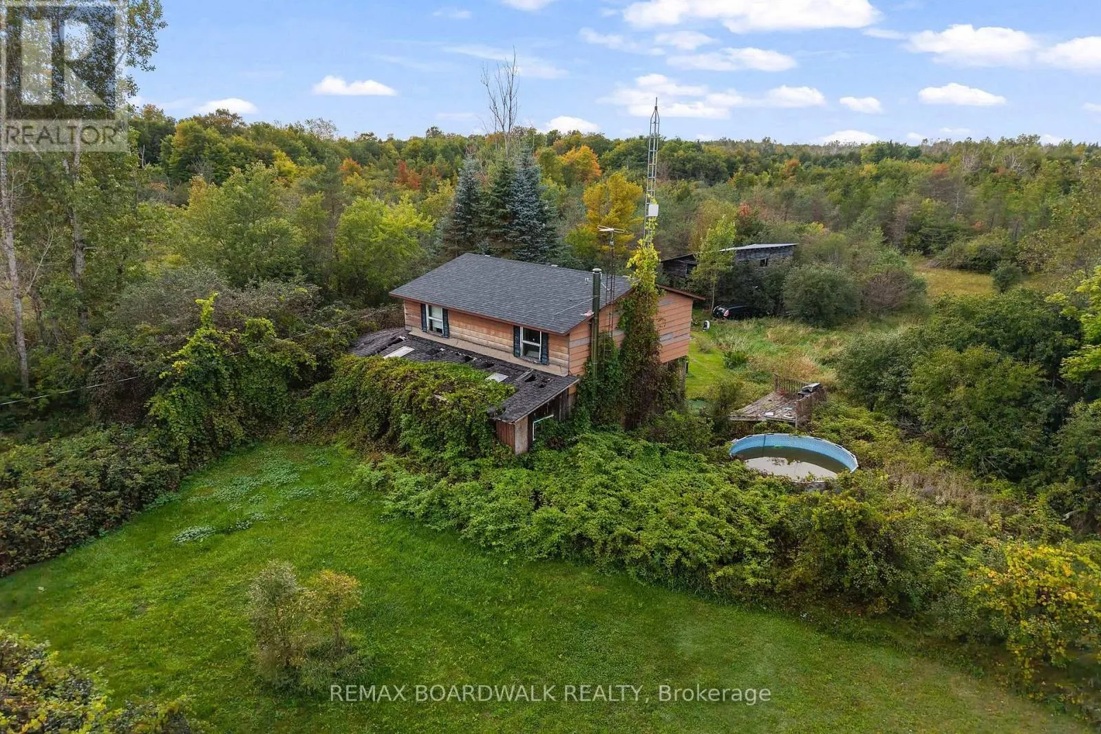 365 SCOTCH LINE ROAD W