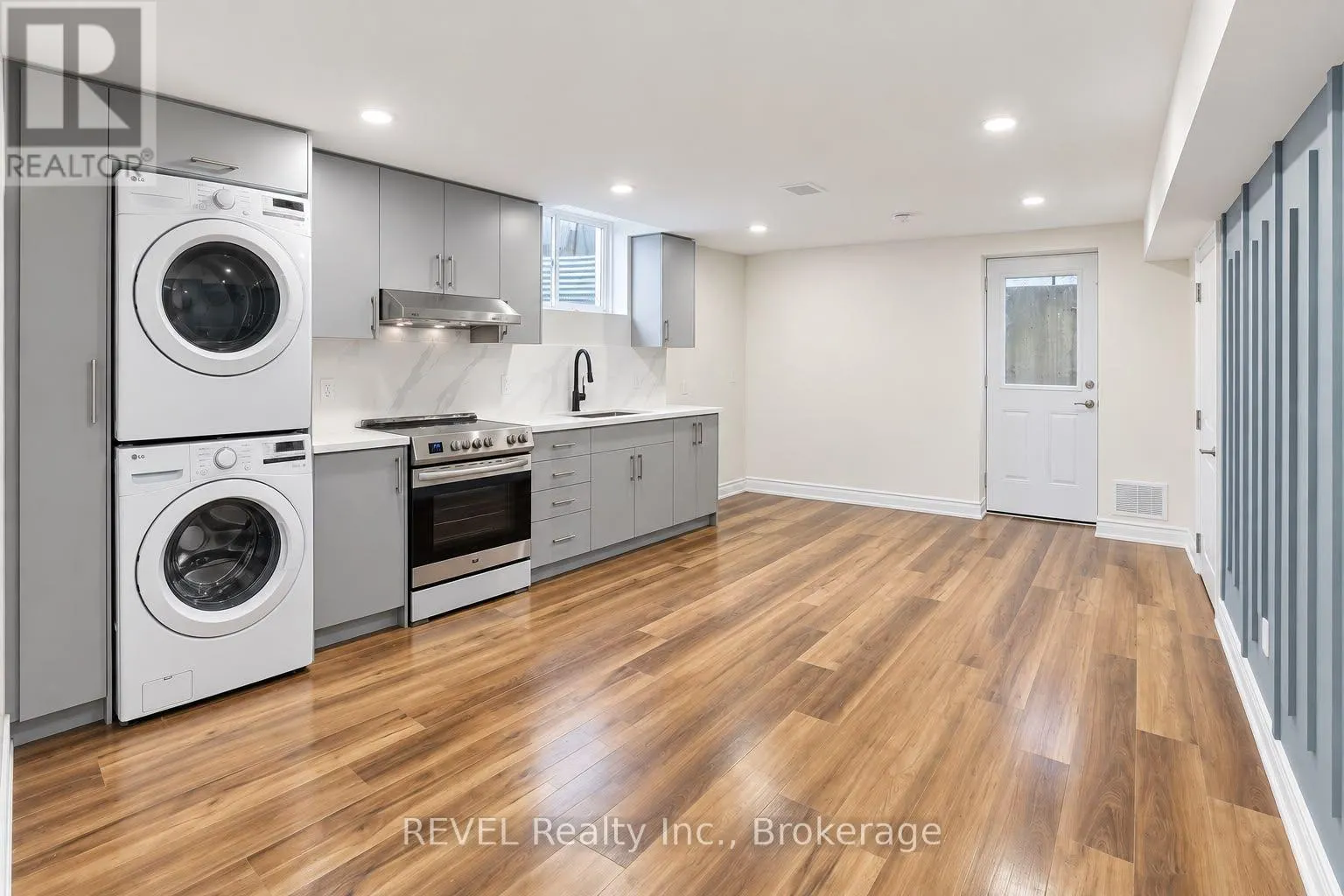 LOWER - 15 IRONWOOD COURT #LOWER
