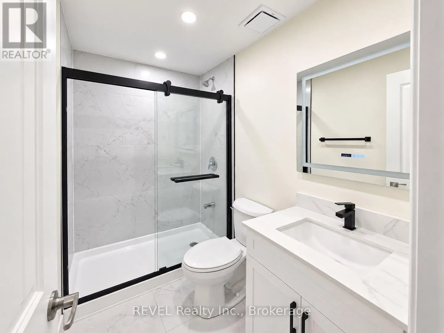 LOWER - 15 IRONWOOD COURT #LOWER