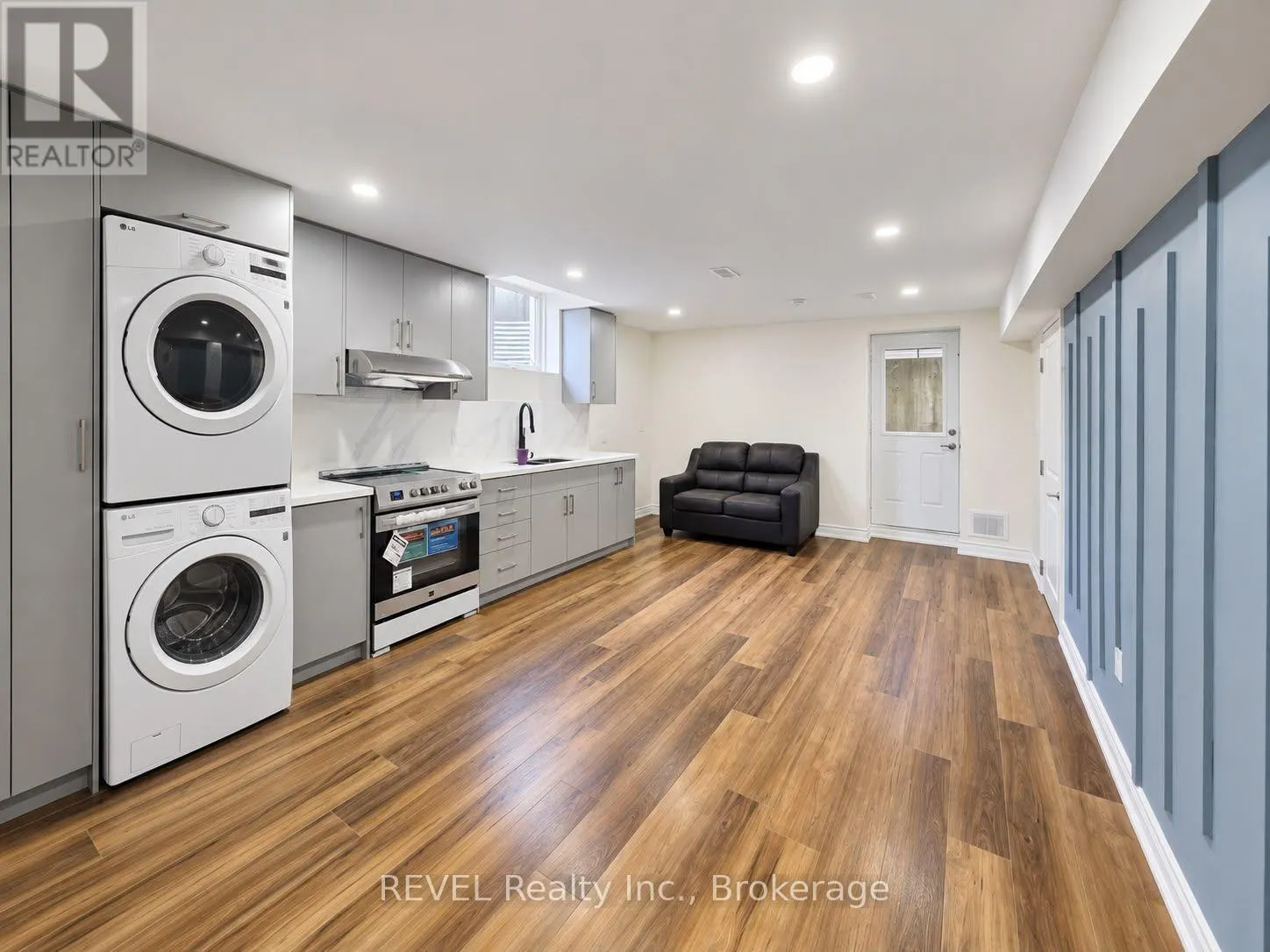 LOWER - 15 IRONWOOD COURT #LOWER