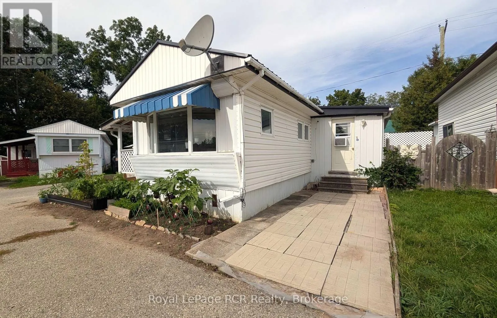 20 - 1680 9TH AVENUE E #20
