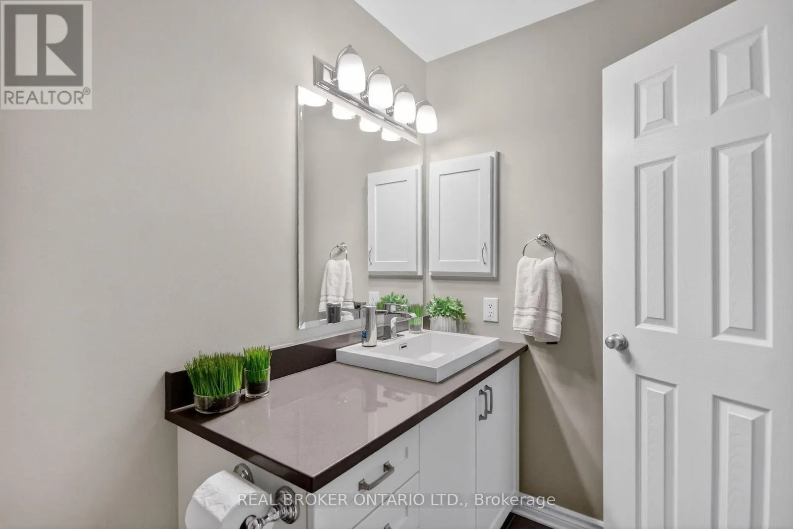 33 - 701 B SUE HOLLOWAY DRIVE