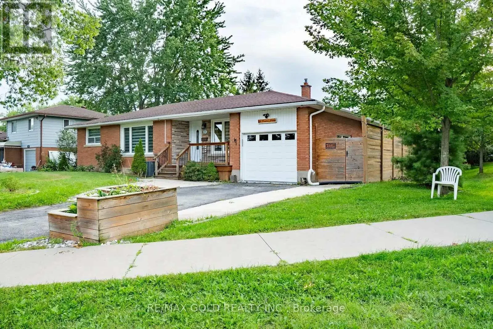 16 BRADEN AVENUE