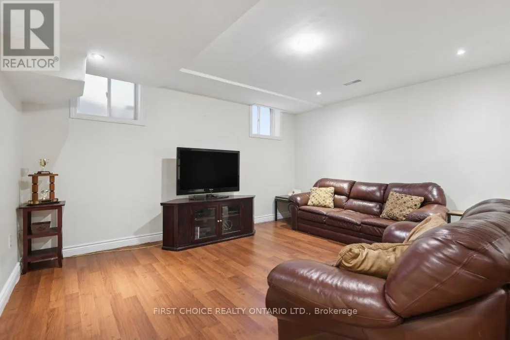207 MISTRAL WAY