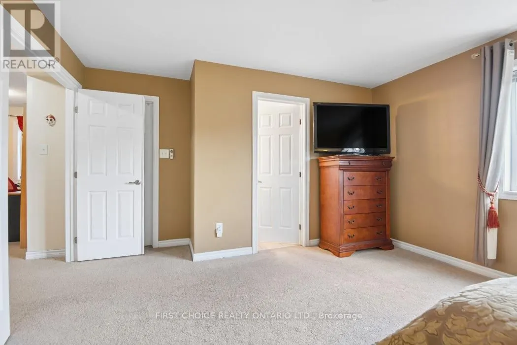 207 MISTRAL WAY