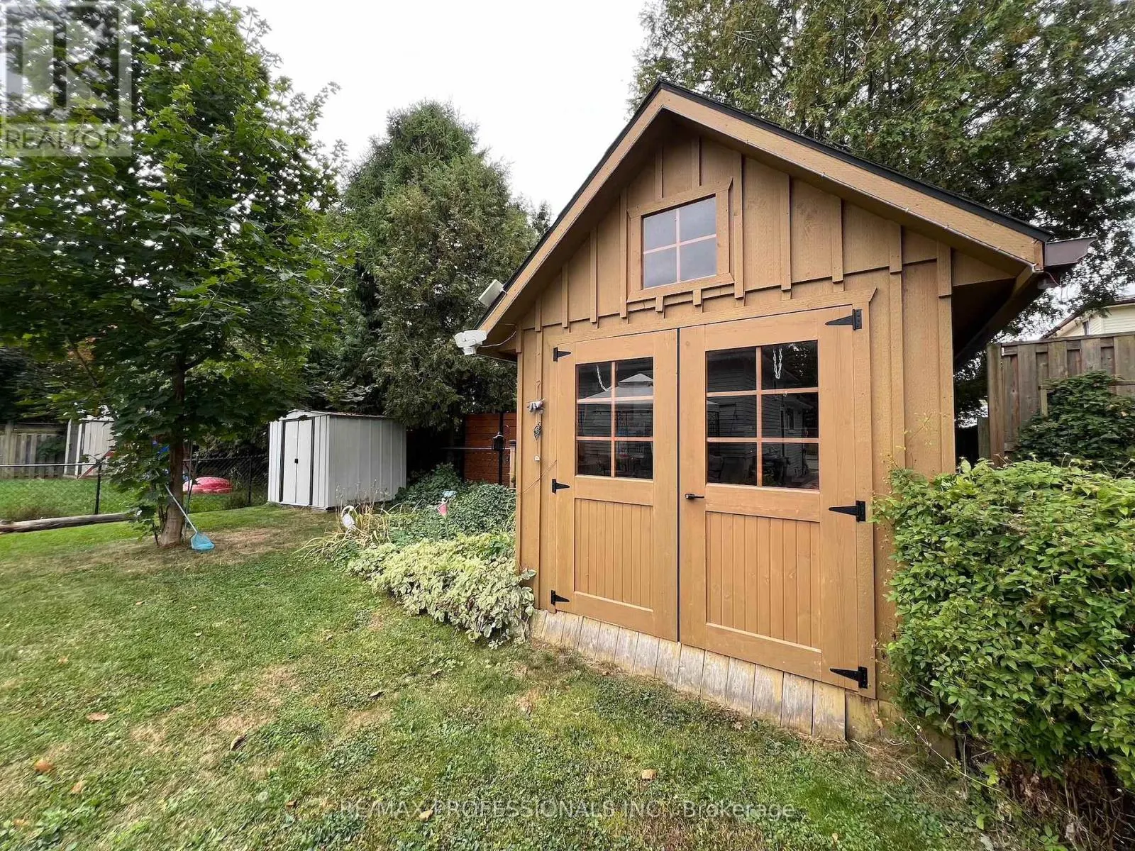 373 WEST ACRES DRIVE