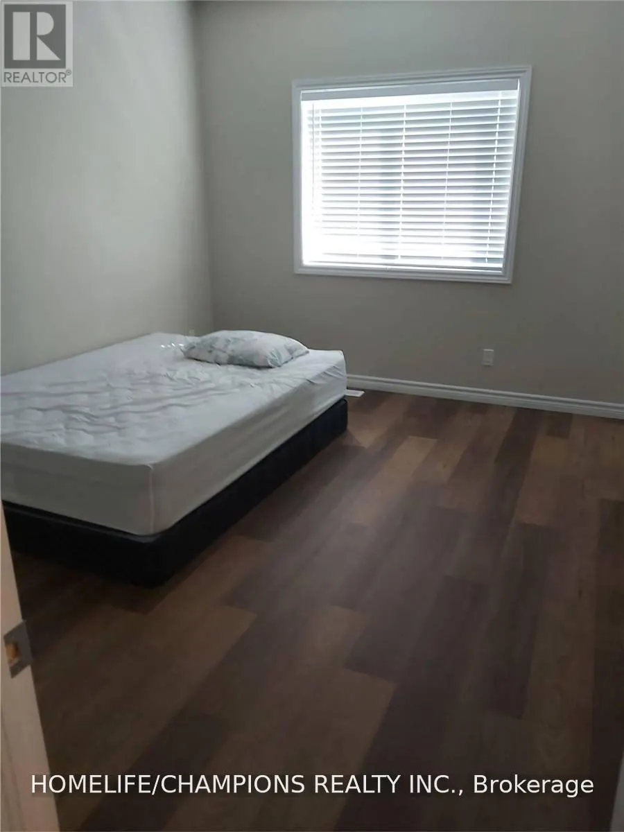 121 ESSEX DRIVE