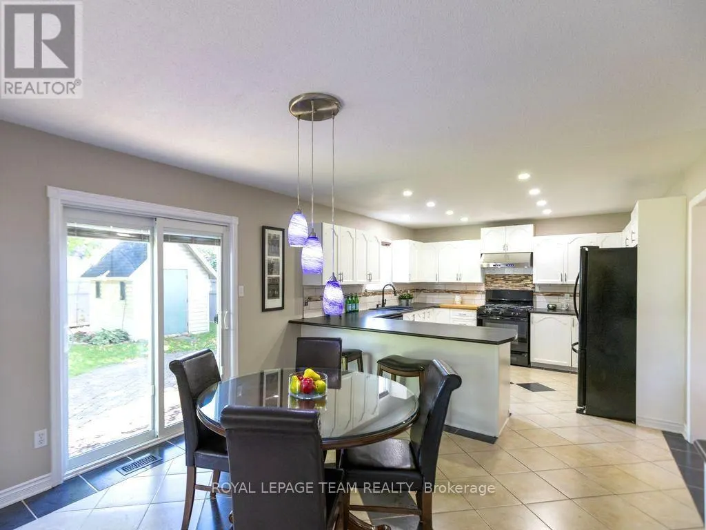 48 DELAMERE DRIVE