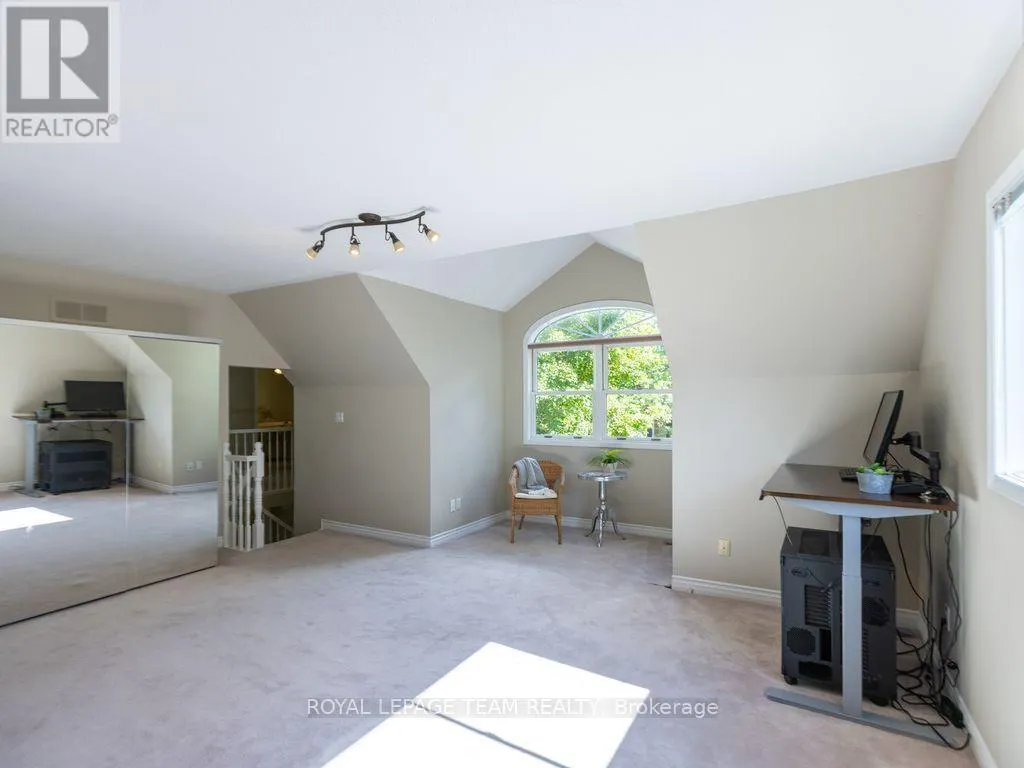 48 DELAMERE DRIVE
