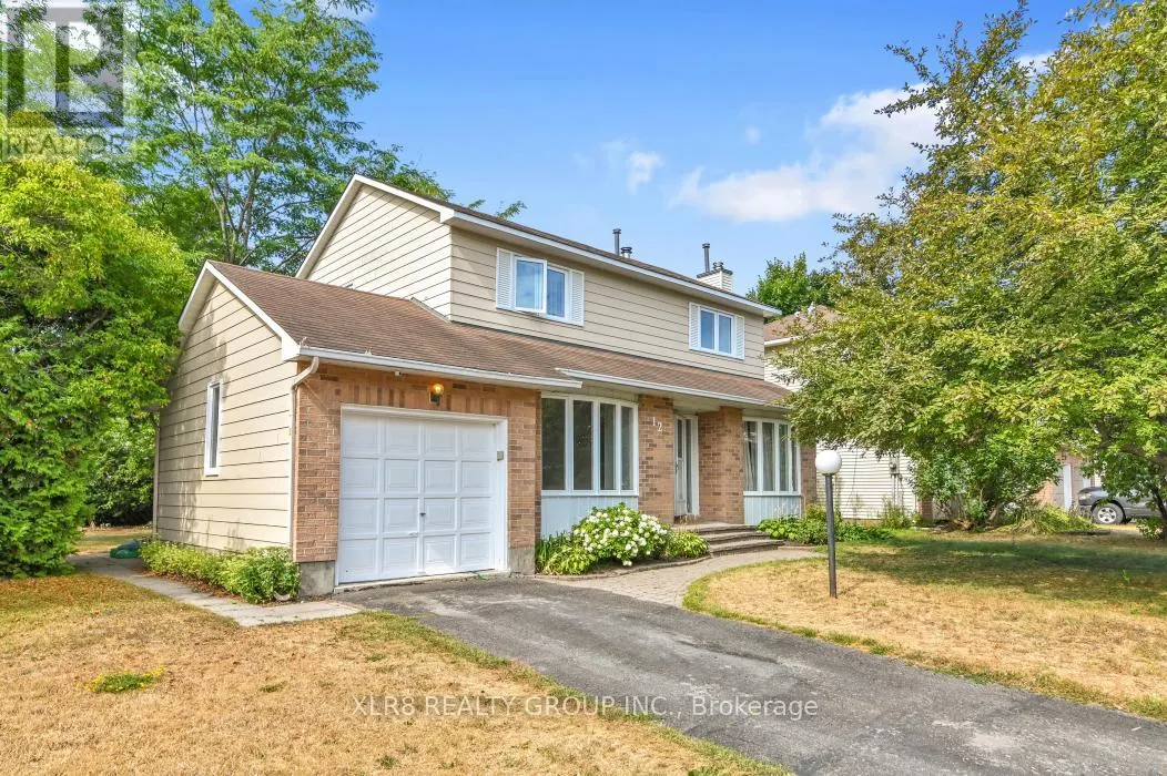 12 JOHN SIDNEY CRESCENT