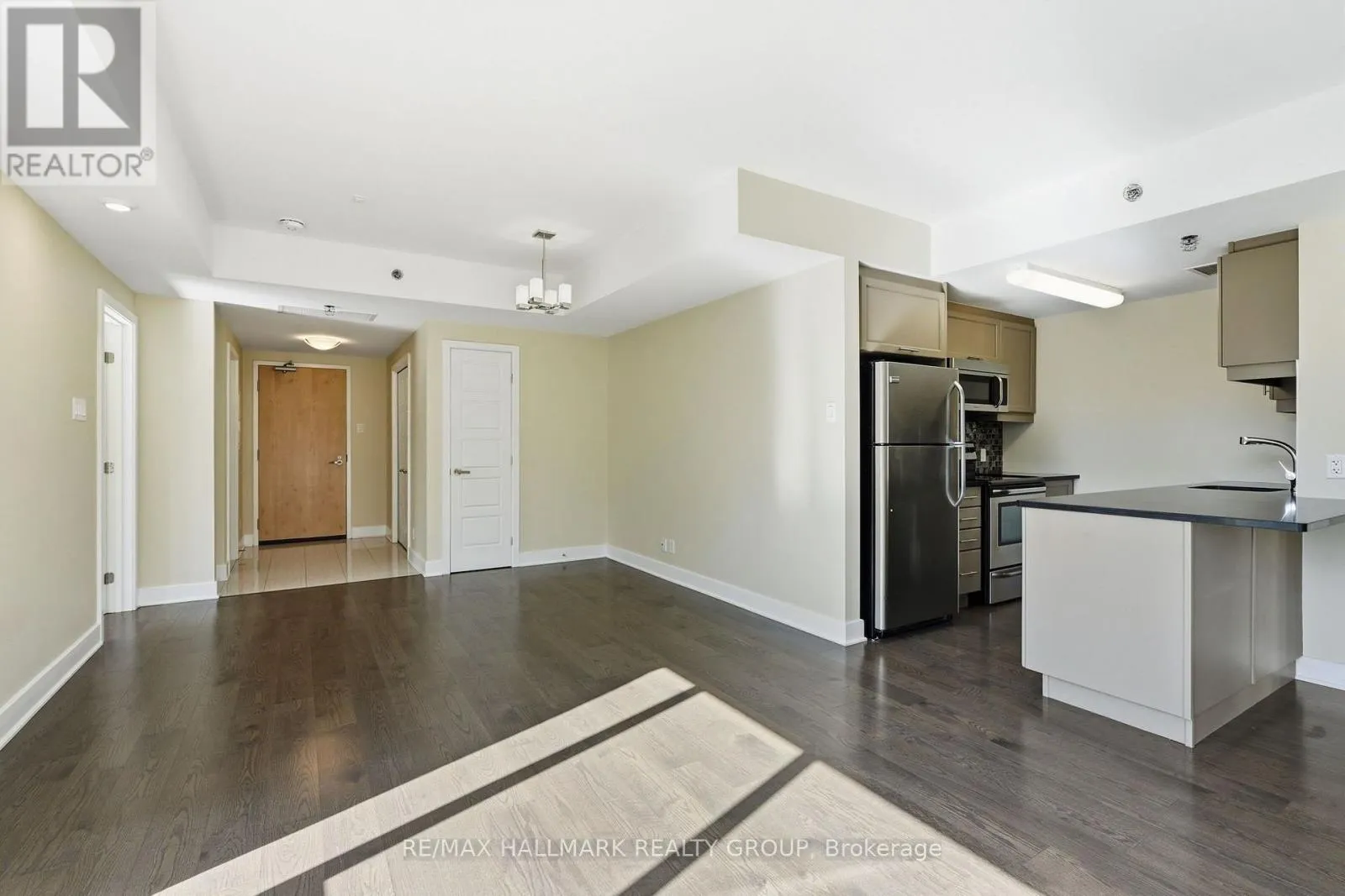 324 - 300C LETT STREET