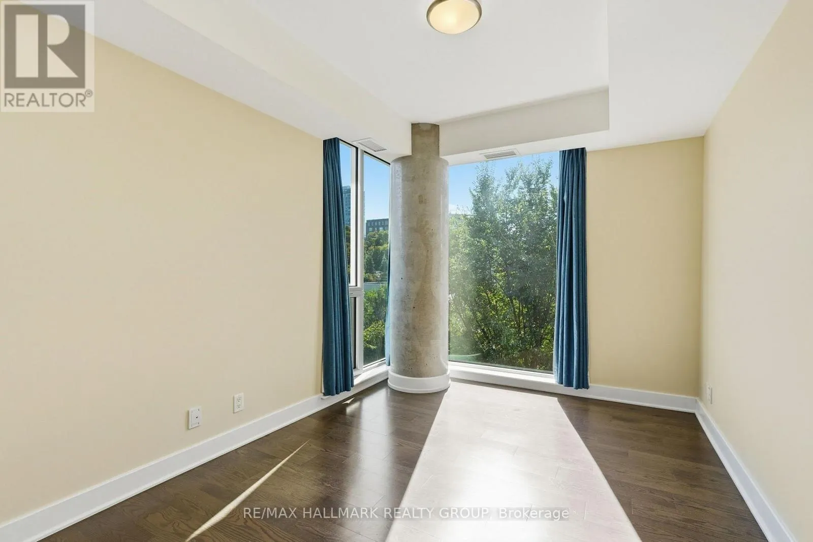 324 - 300C LETT STREET