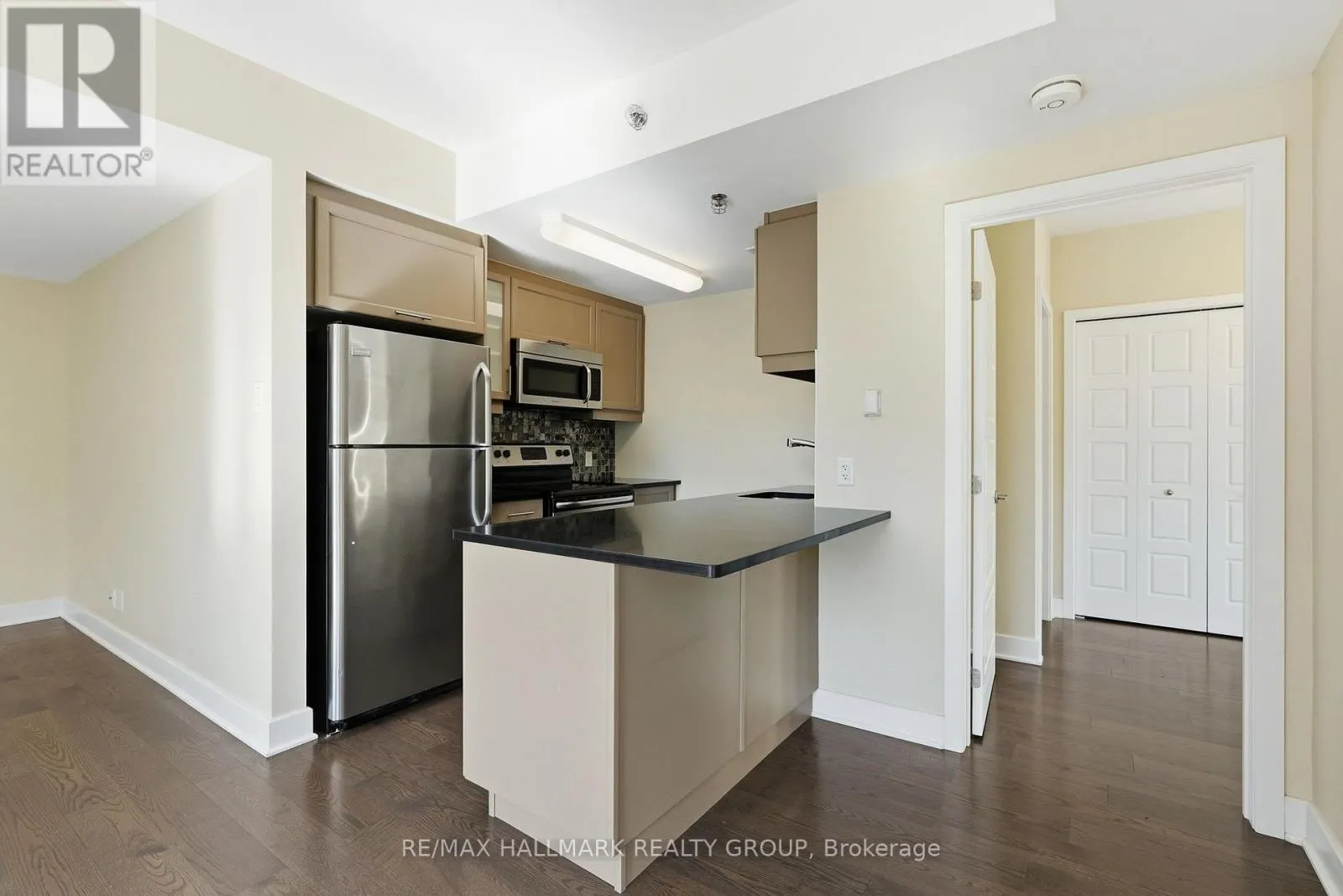 324 - 300C LETT STREET
