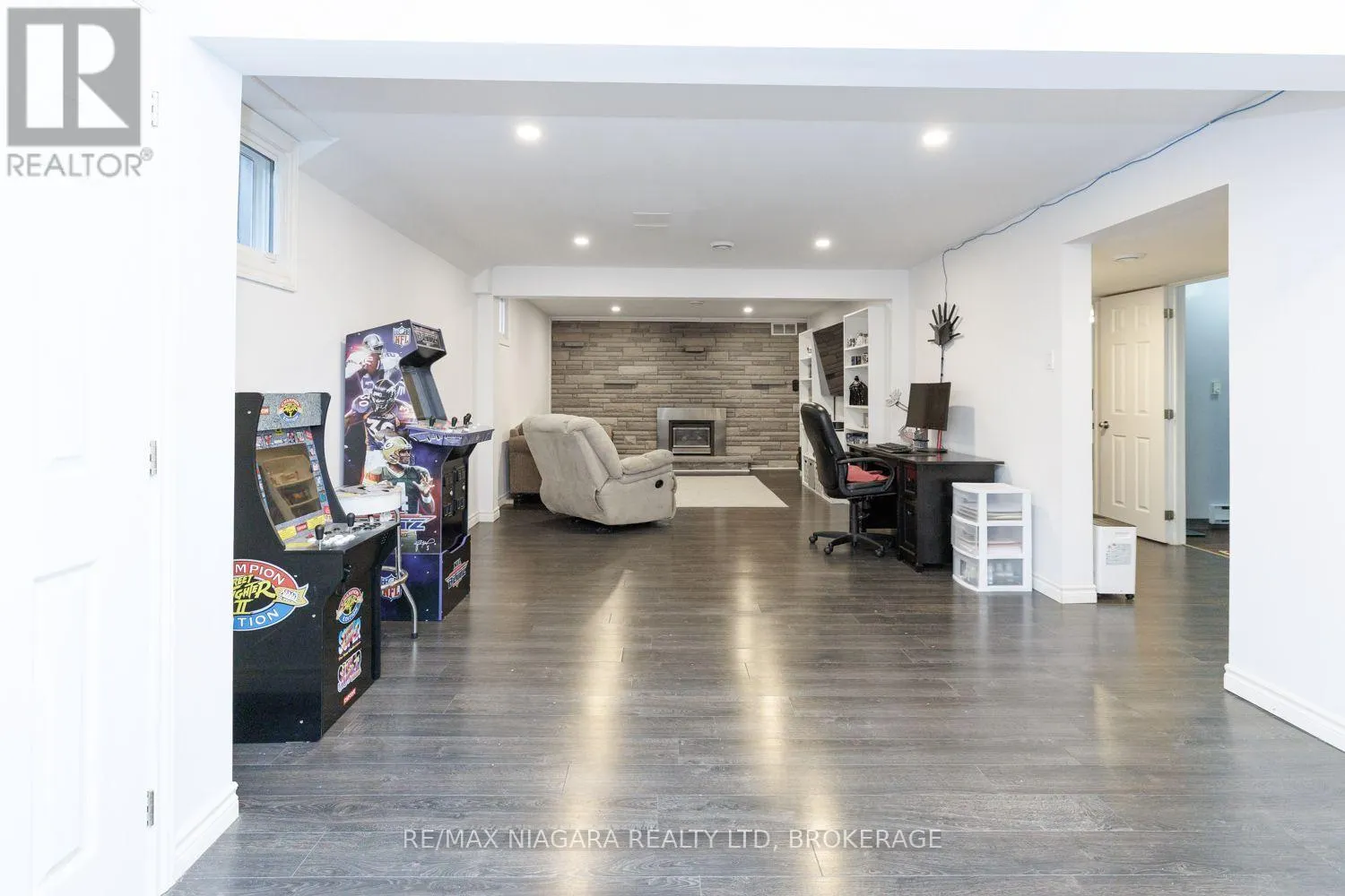 121 GARON AVENUE