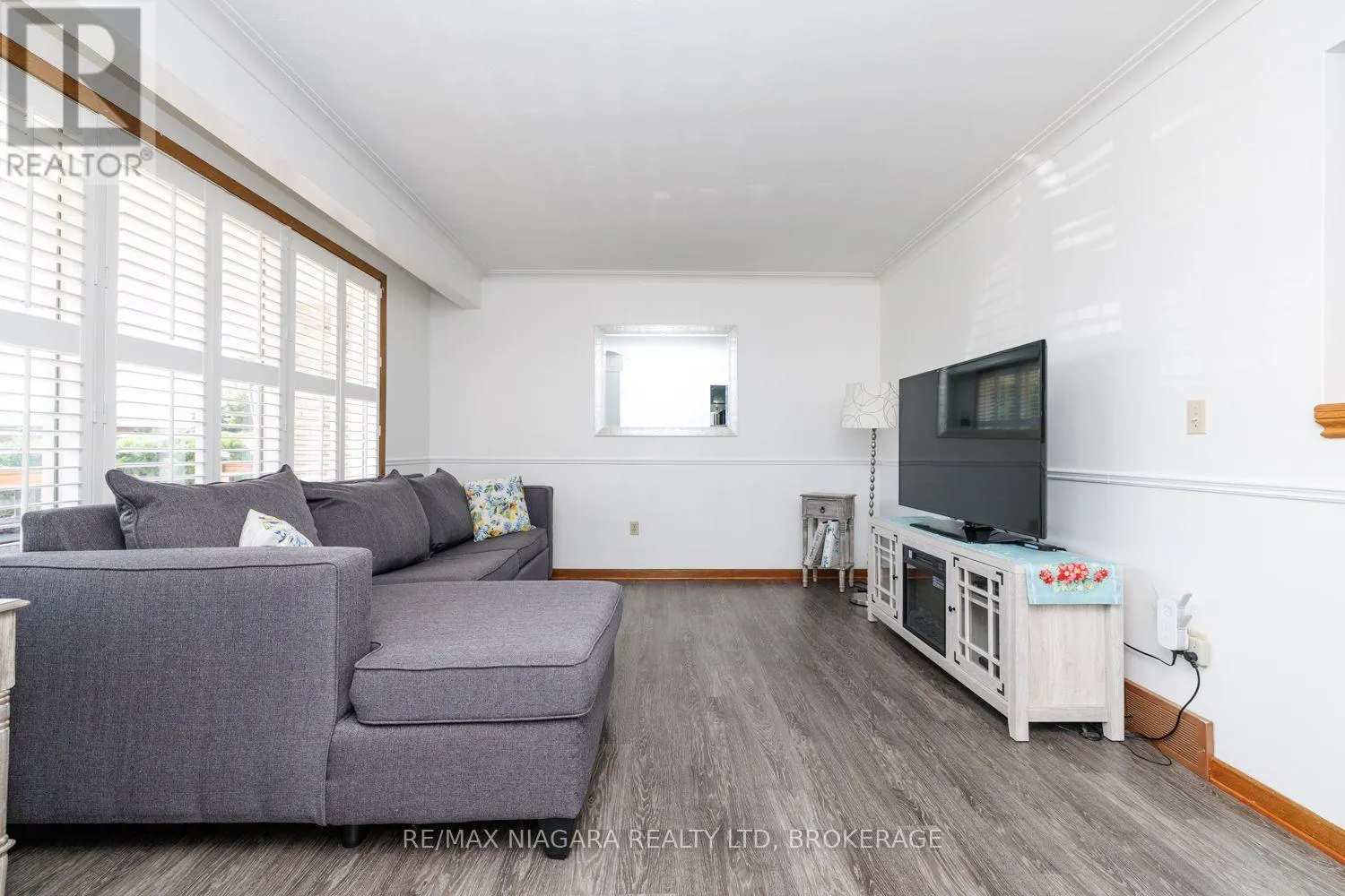 121 GARON AVENUE