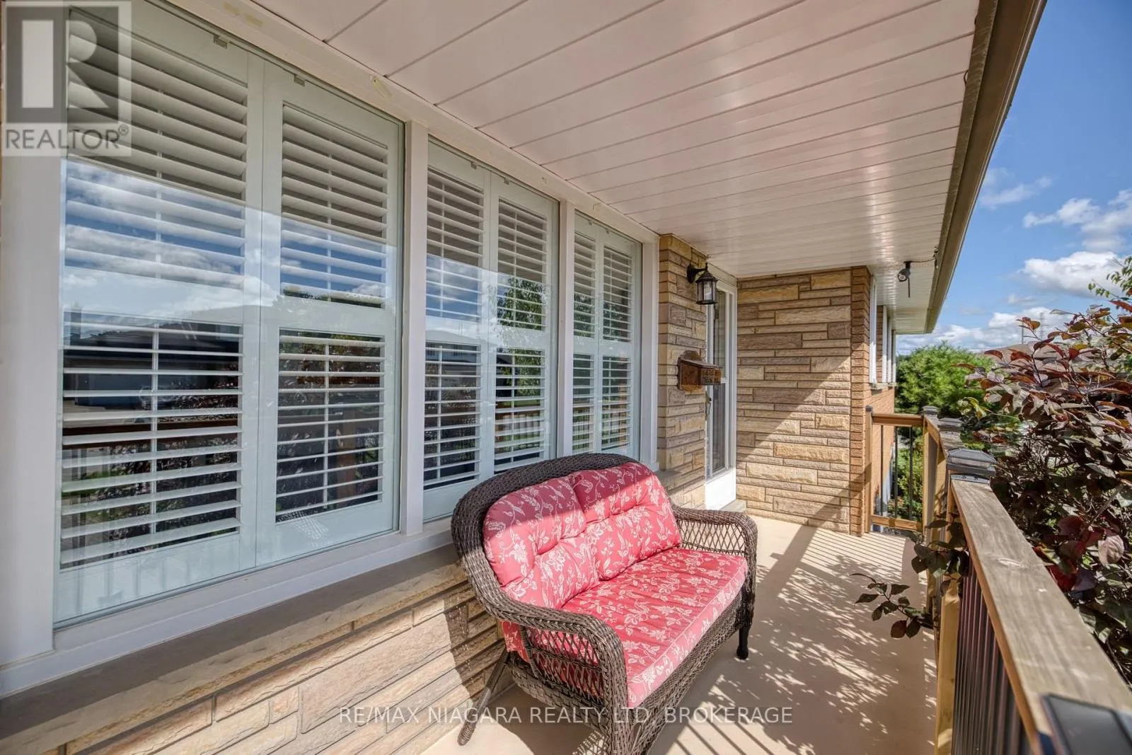 121 GARON AVENUE