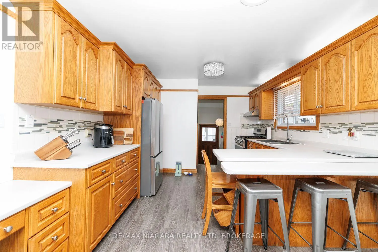 121 GARON AVENUE