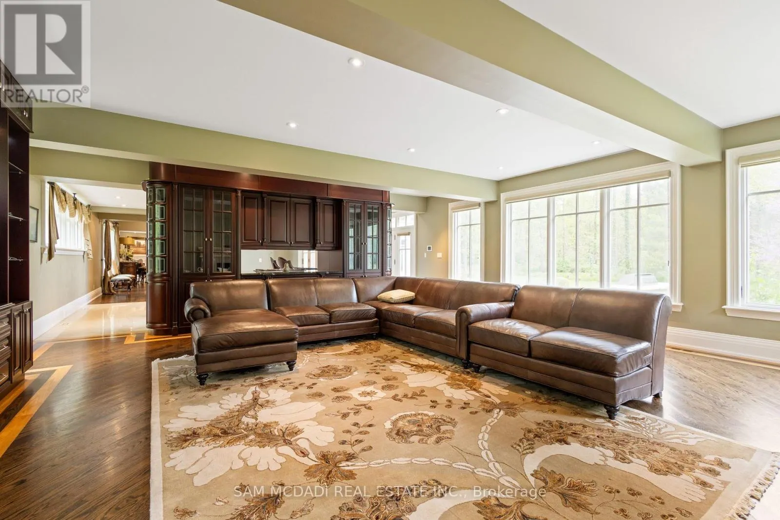 839 LAKESHORE ROAD