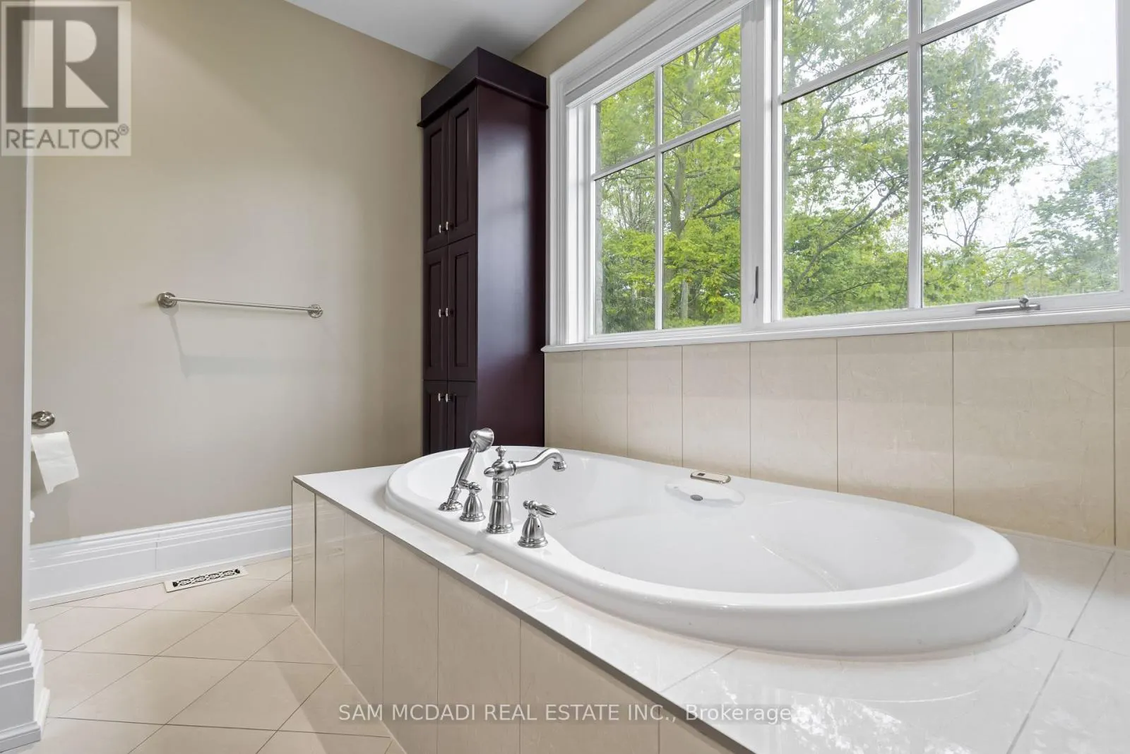 839 LAKESHORE ROAD