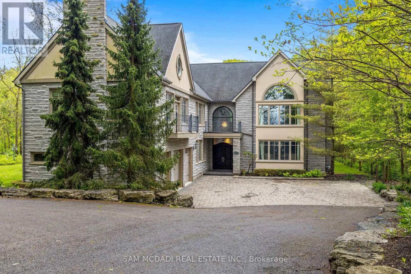 839 LAKESHORE ROAD