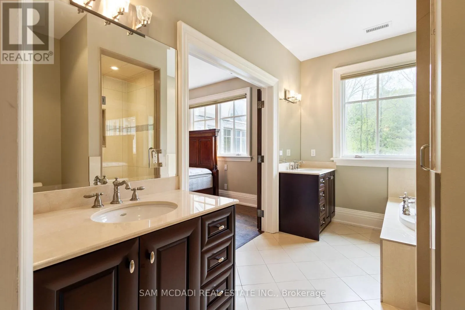839 LAKESHORE ROAD