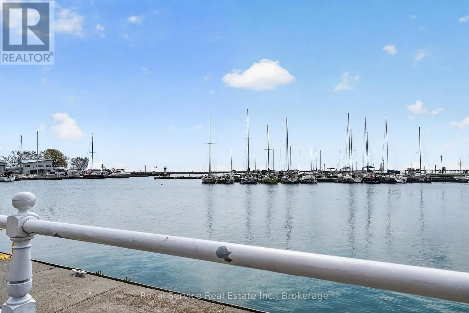 206 - 148 THIRD STREET #206