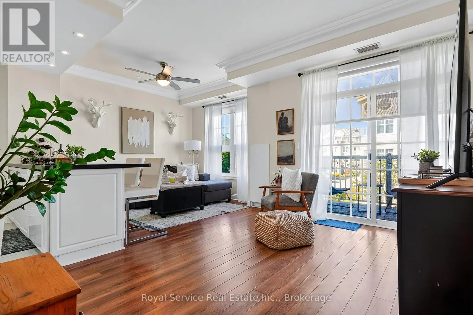 206 - 148 THIRD STREET #206