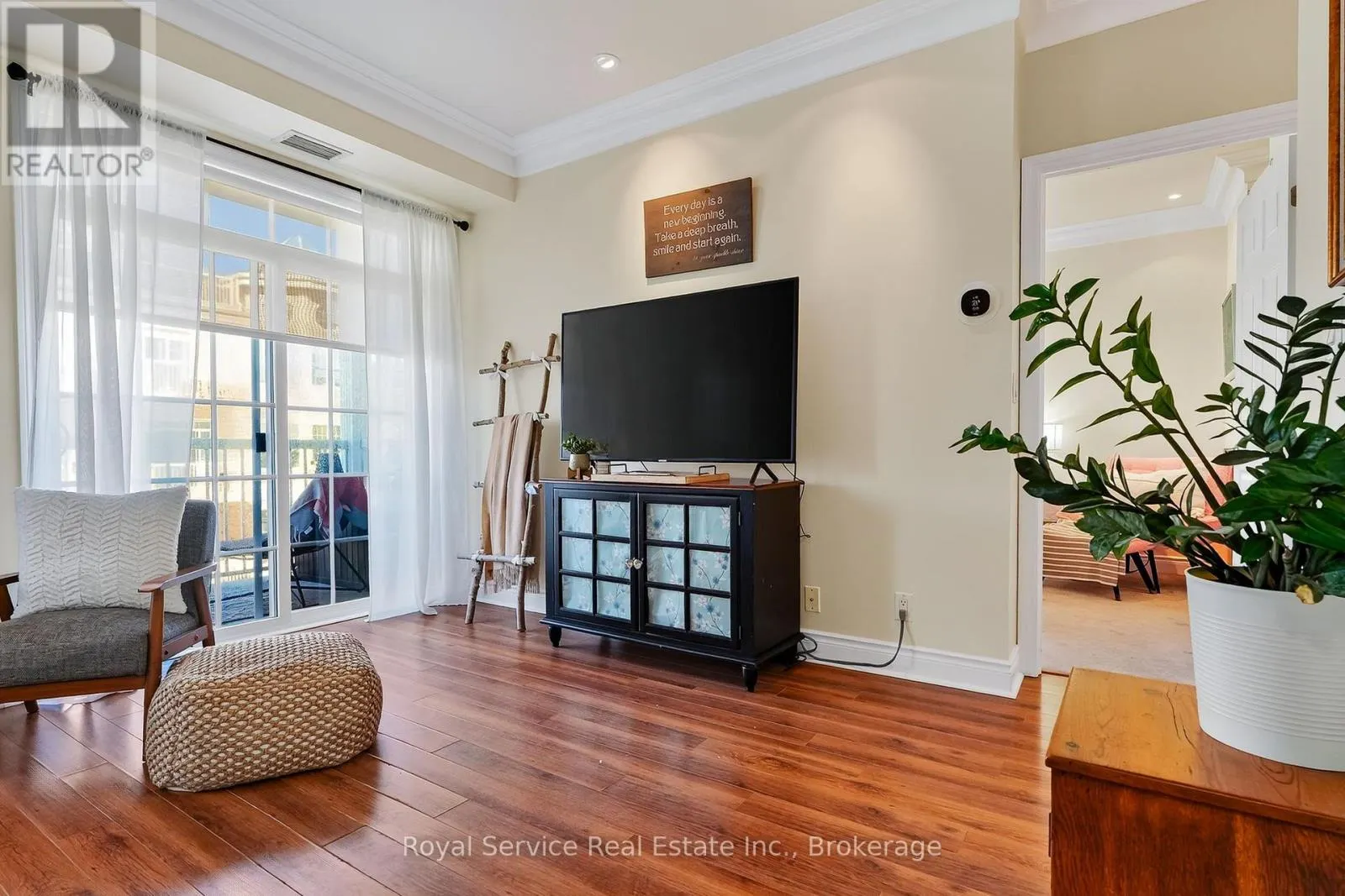206 - 148 THIRD STREET #206