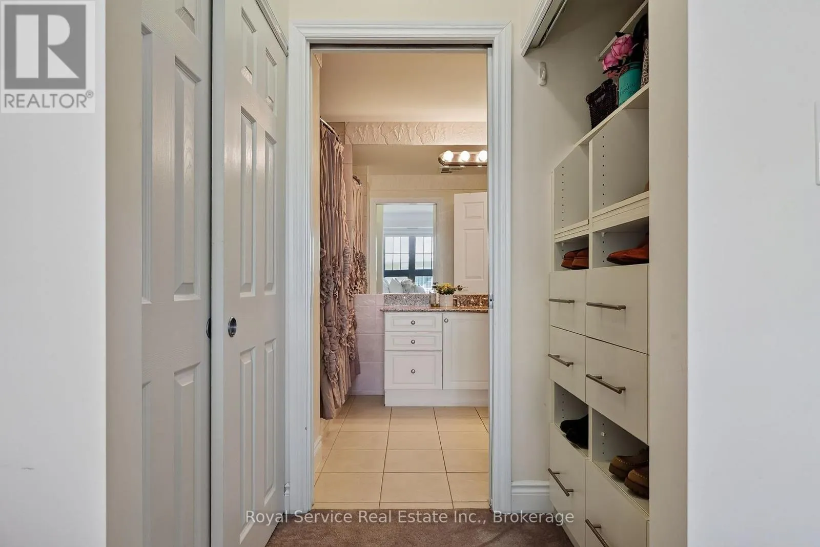 206 - 148 THIRD STREET #206