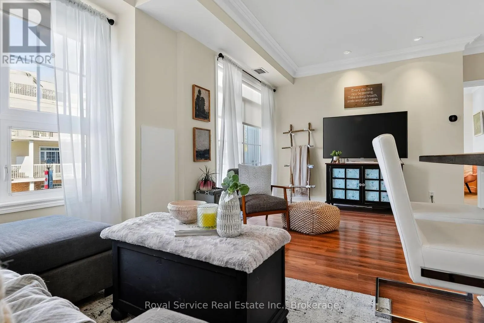 206 - 148 THIRD STREET #206