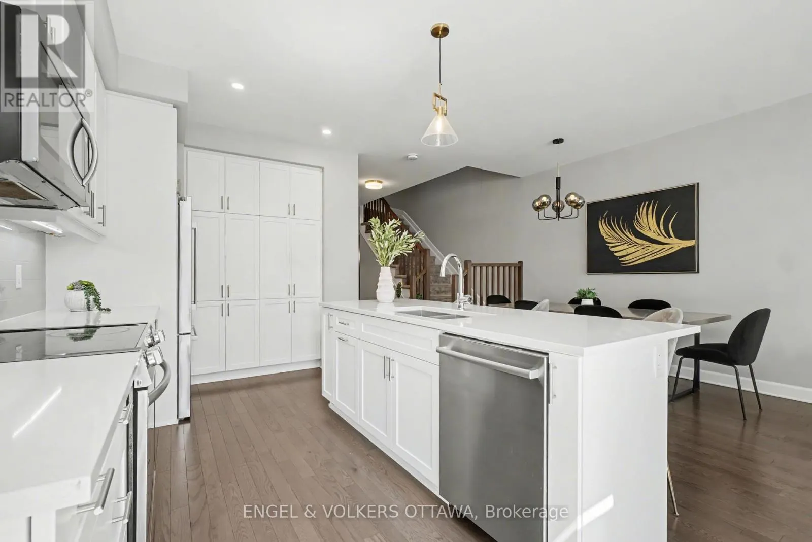 57 MANDEVILLA CRESCENT