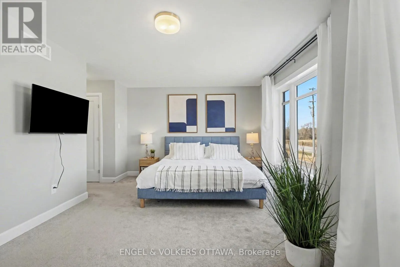 57 MANDEVILLA CRESCENT