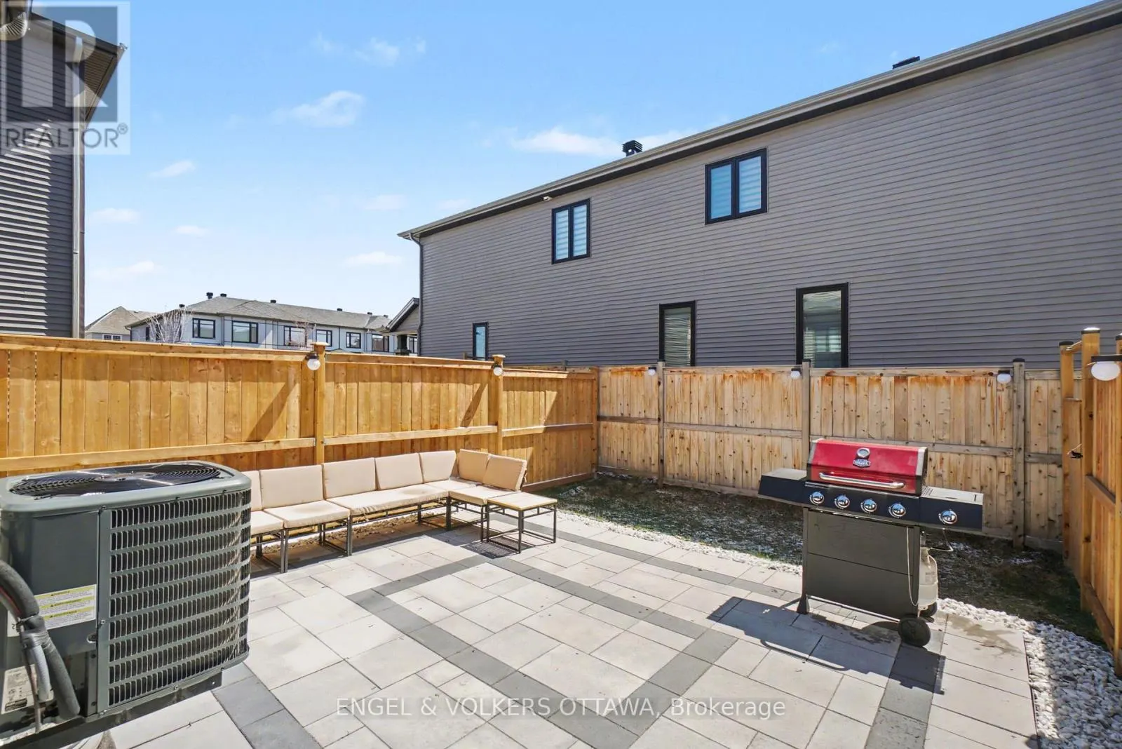 57 MANDEVILLA CRESCENT