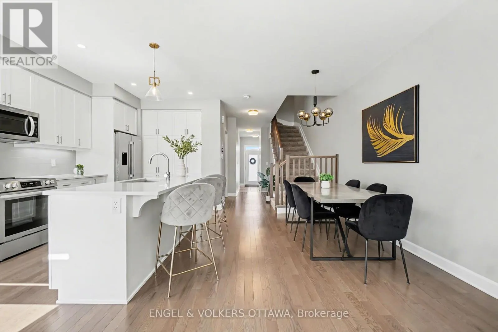57 MANDEVILLA CRESCENT