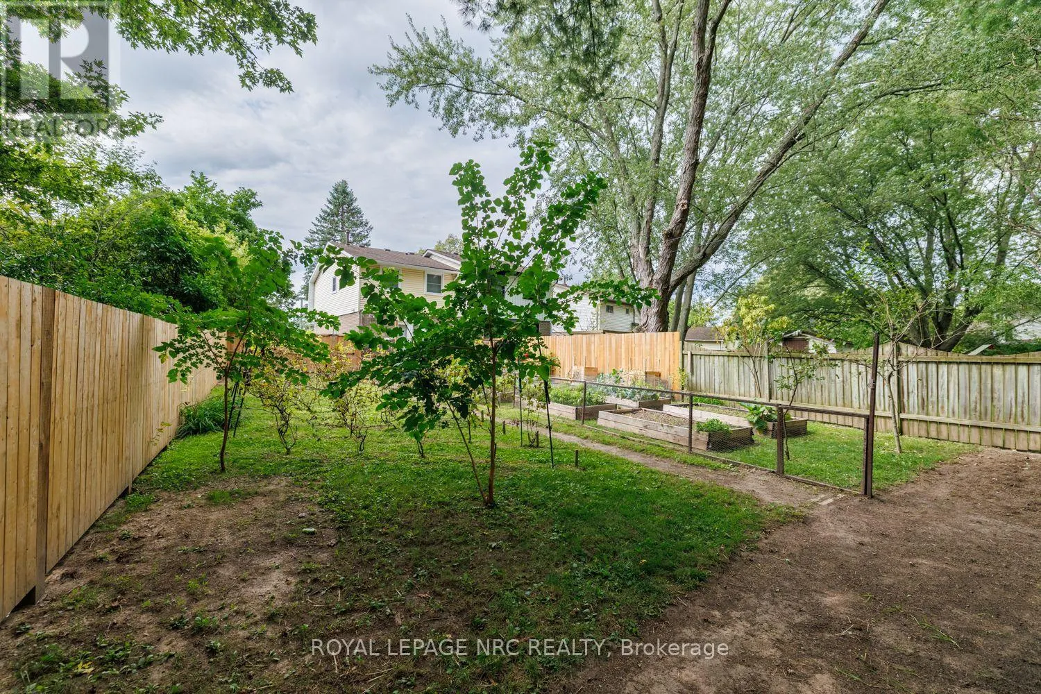 46 GRAYSTONE CRESCENT
