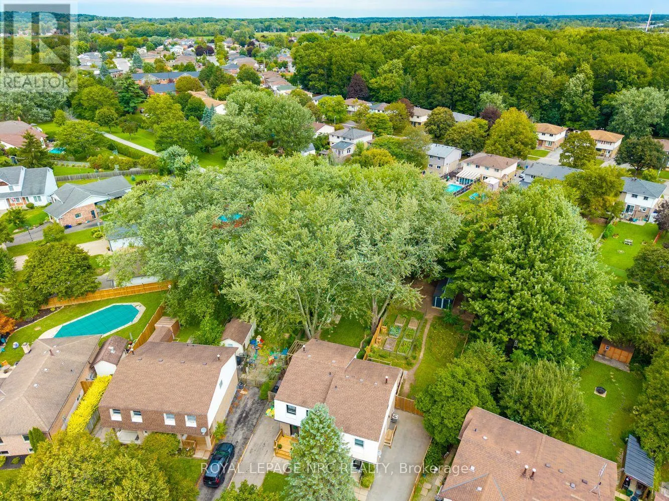 46 GRAYSTONE CRESCENT
