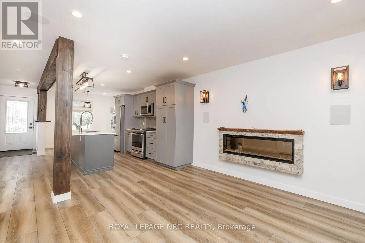 46 GRAYSTONE CRESCENT