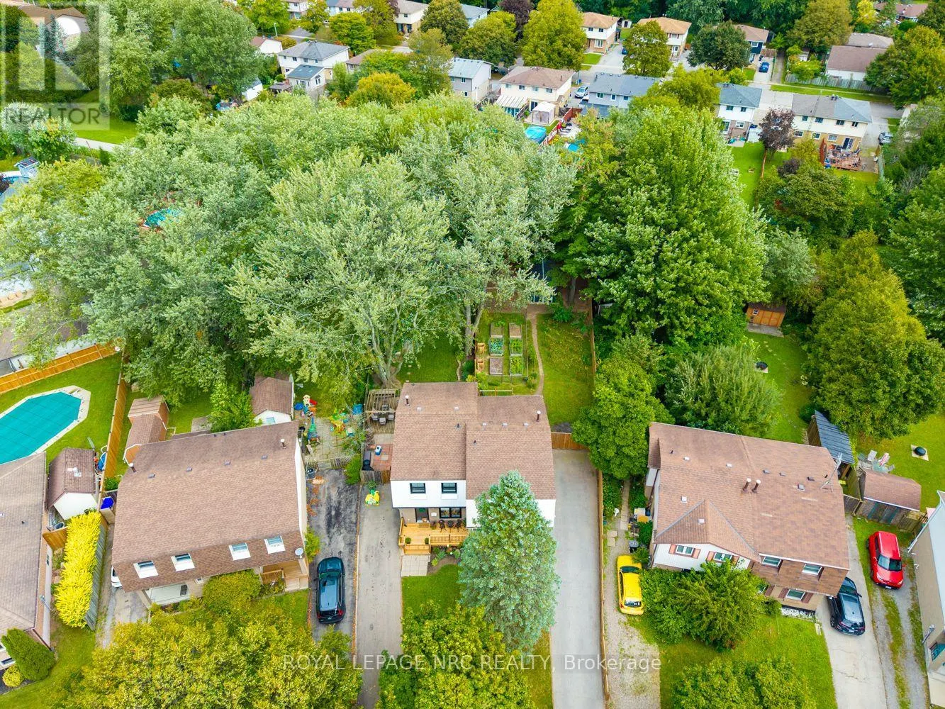 46 GRAYSTONE CRESCENT