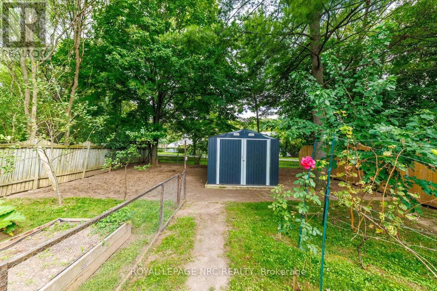 46 GRAYSTONE CRESCENT