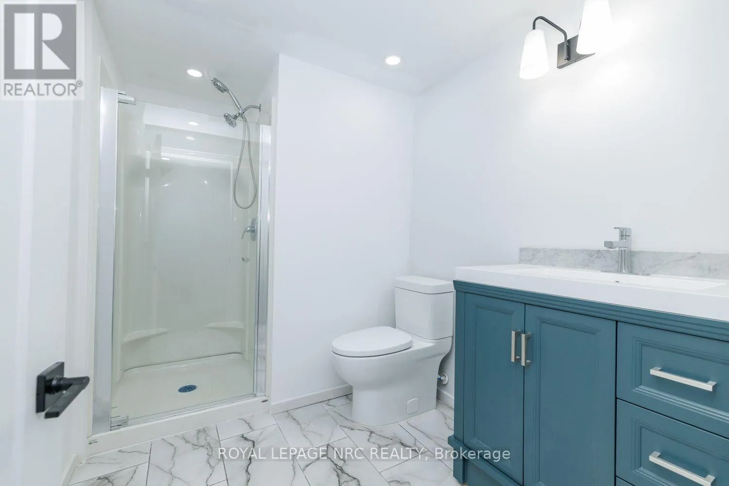 46 GRAYSTONE CRESCENT