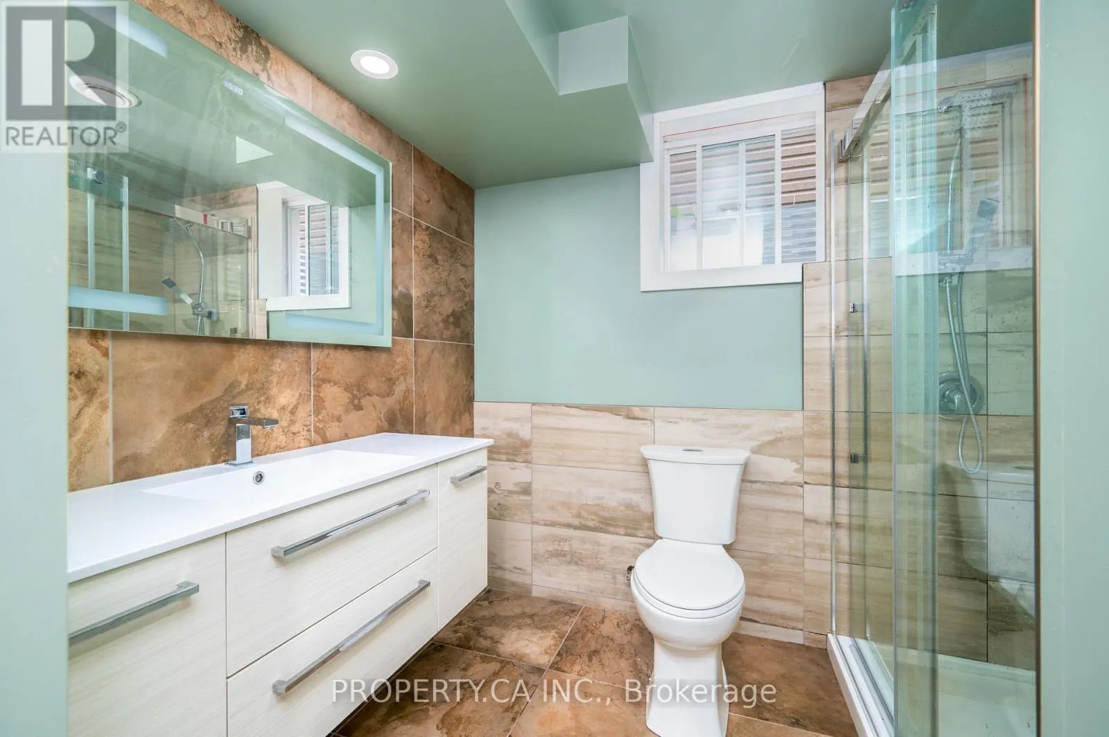 125 SWEETVALLEY DRIVE