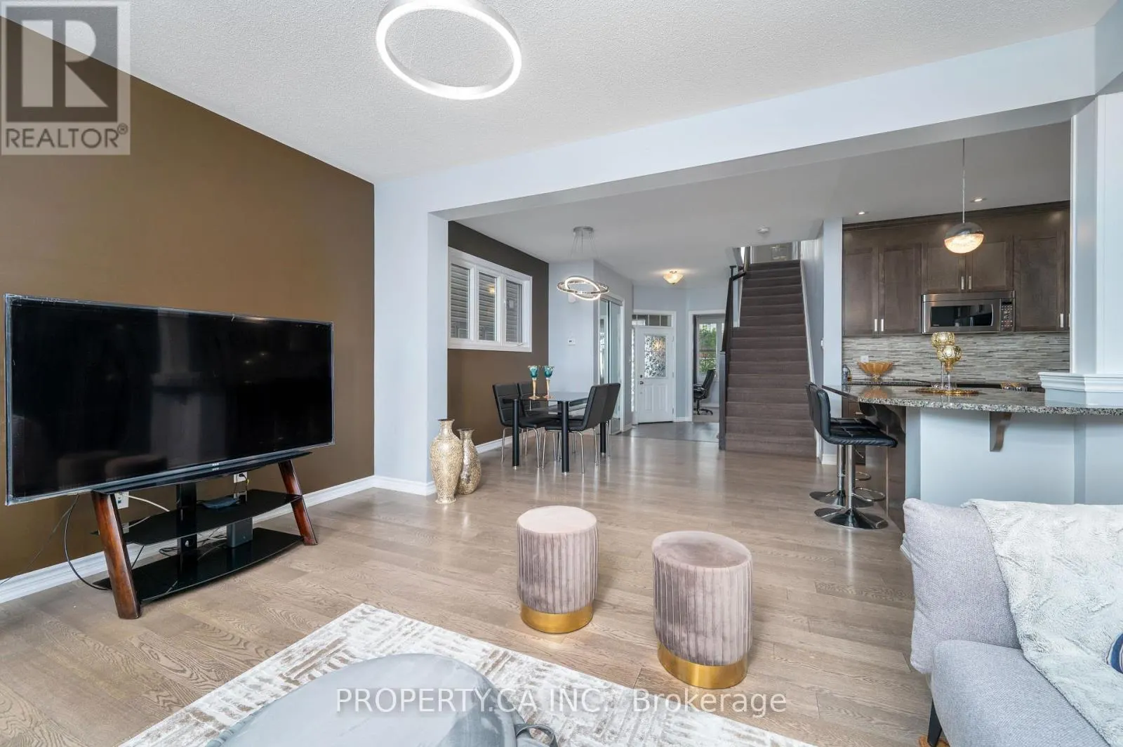 125 SWEETVALLEY DRIVE