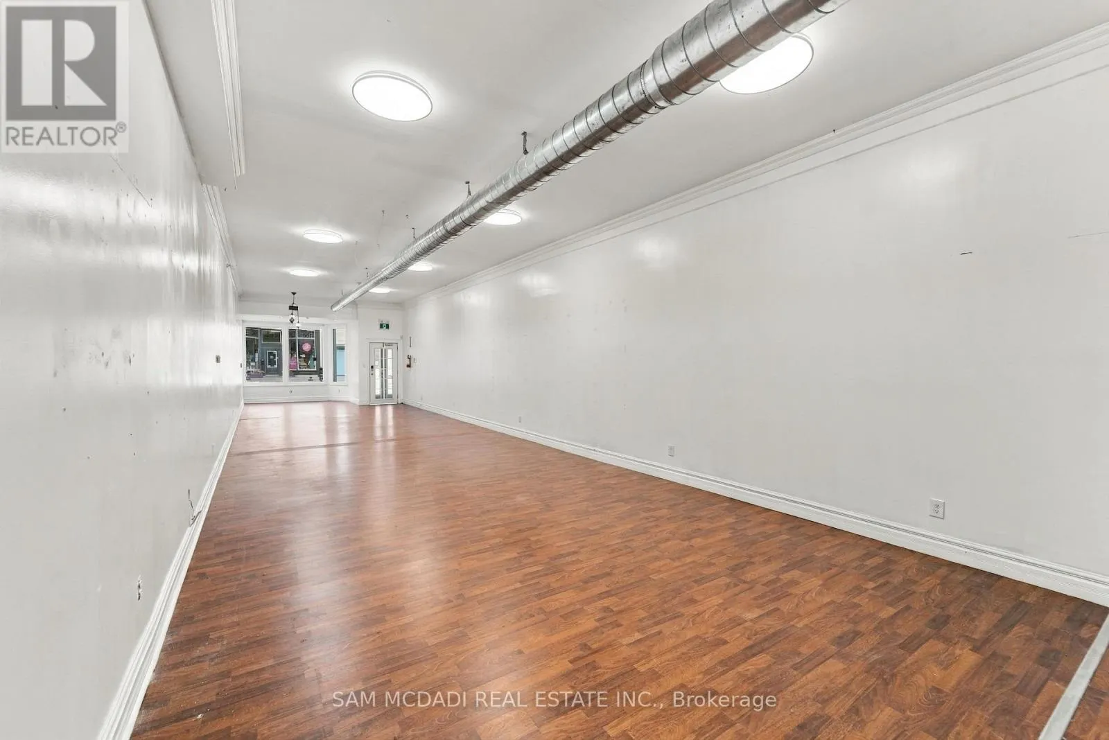 A&B - 79 KING STREET W